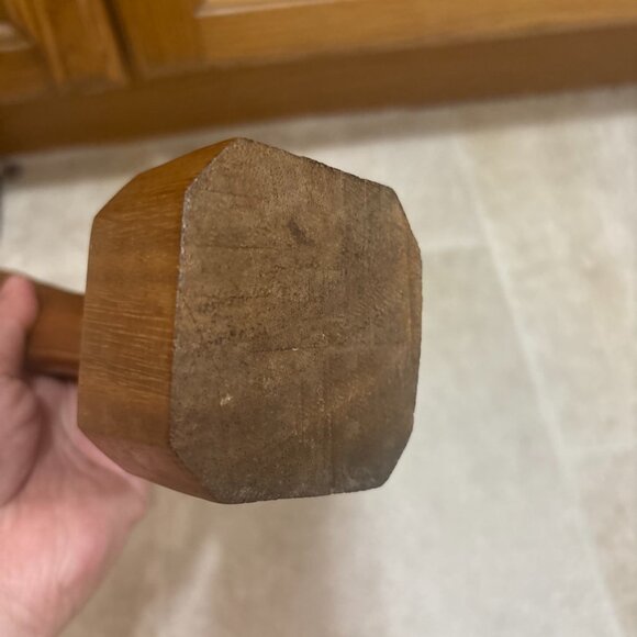 Hand Carved Religious Madonna Virgin Mary Figurine 14 Inches Tall - Picture 7 of 8